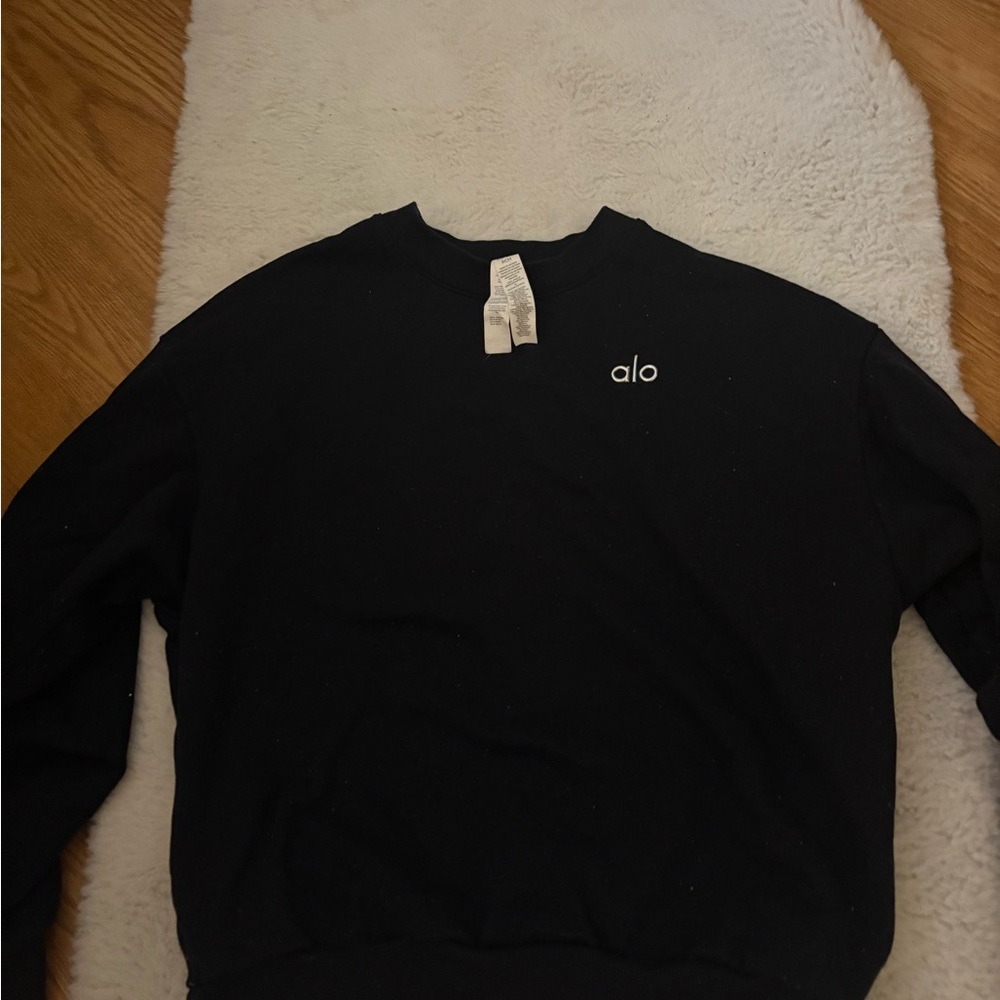 ALO Yoga black sweatshirt